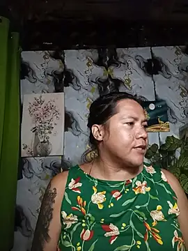 Snapshot of trishacummerts chatting on June 1, 4:31 pm trishacummerts online show from June 1, 4:31 pm