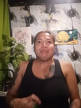 Snapshot of trishacummerts chatting on June 24, 11:53 am trishacummerts online show from June 24, 11:53 am