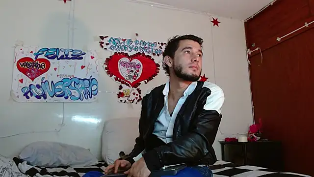 picante70  online show from April 17, 11:57 am