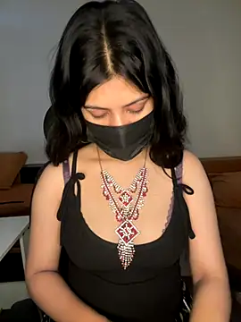 Snapshot of hey_wifey chatting on November 4, 10:25 am hey wifey online show from November 4, 10:25 am