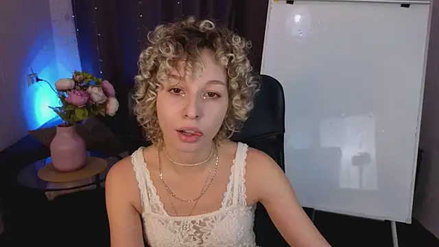 Snapshot of Mary_Wahlberg chatting on October 27, 5:33 am Mary Wahlberg online show from October 27, 5:33 am