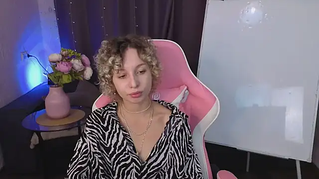 Snapshot of Mary_Wahlberg chatting on October 29, 5:42 am Mary Wahlberg online show from October 29, 5:42 am