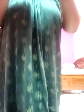 Snapshot of ITZ_YUVIKA chatting on November 21, 11:20 am ITZ YUVIKA online show from November 21, 11:20 am
