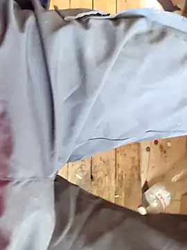 szabi1995 online show from November 4, 8:35 am