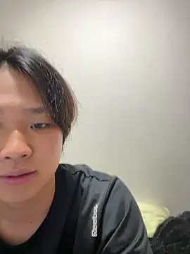 Snapshot of nagi_112 chatting on May 22, 12:11 pm nagi 112 online show from May 22, 12:11 pm