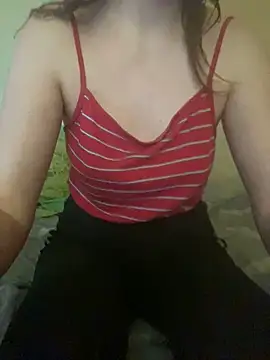 Snapshot of KittieCreme chatting on May 8, 1:49 pm KittieCreme online show from May 8, 1:49 pm
