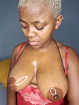 certifiedhottie2025 online show from February 10, 9:46 am