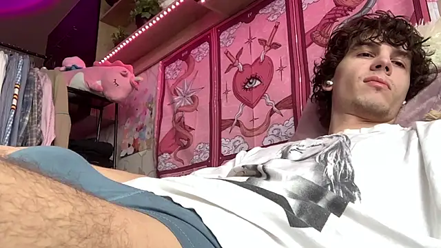 Snapshot of Jeremy1Scott chatting on April 29, 4:16 am Jeremy1Scott online show from April 29, 4:16 am