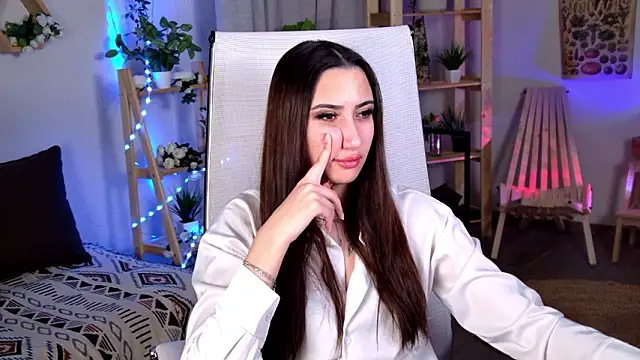 Snapshot of RebeckaThornton chatting on February 6, 5:27 pm RebeckaThornton online show from February 6, 5:27 pm