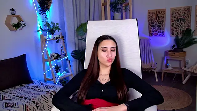 Snapshot of RebeckaThornton chatting on February 7, 5:33 am RebeckaThornton online show from February 7, 5:33 am