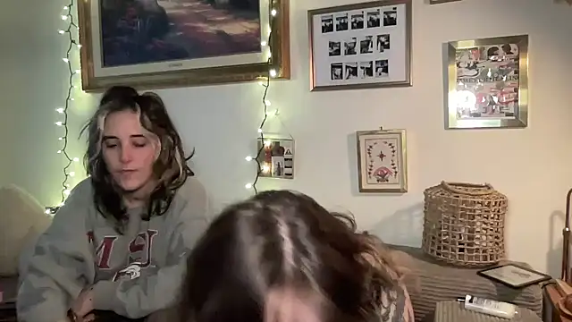 lill daddysgirl online show from December 16, 4:23 pm