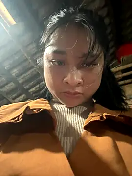 Snapshot of Linh-xxx chatting on November 10, 10:58 am Linh-xxx online show from November 10, 10:58 am