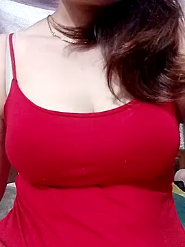 Snapshot of YiyinLy chatting on May 11, 9:12 pm YiyinLy online show from May 11, 9:12 pm