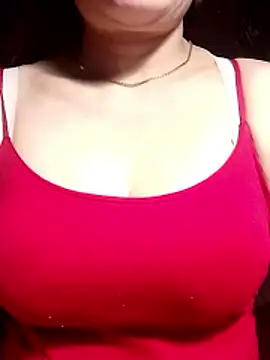 Snapshot of YiyinLy chatting on May 27, 9:01 pm YiyinLy online show from May 27, 9:01 pm