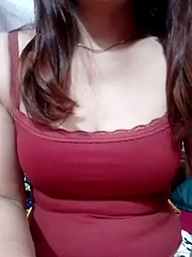 Snapshot of YiyinLy chatting on June 11, 12:32 am YiyinLy online show from June 11, 12:32 am
