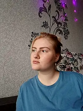 Snapshot of karkinn chatting on November 5, 11:54 am karkinn online show from November 5, 11:54 am