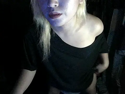 Snapshot of ur_babyjamella chatting on March 1, 12:51 pm ur babyjamella online show from March 1, 12:51 pm