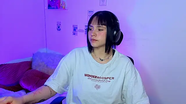 Emily Lindey online show from April 9, 6:19 am