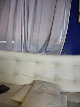 NovaFoxx online show from March 9, 7:40 pm