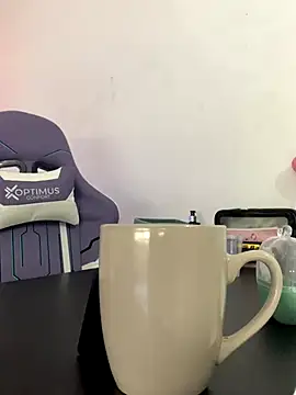 La-Gatiita-trans online show from November 15, 2:24 pm