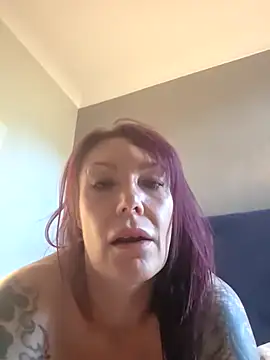 Snapshot of DarceyDevilDoll chatting on May 24, 5:45 am DarceyDevilDoll online show from May 24, 5:45 am