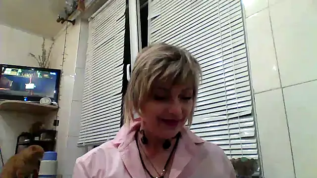 Lia Ray online show from October 14, 7:25 pm
