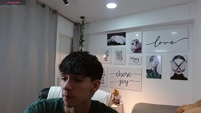 AmethystShadow17 online show from November 15, 5:09 pm