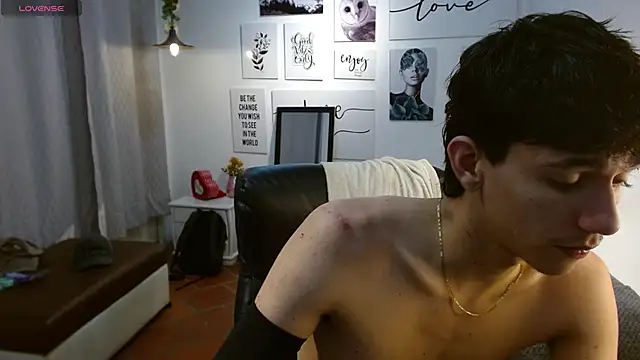 AmethystShadow17 online show from December 20, 8:05 pm