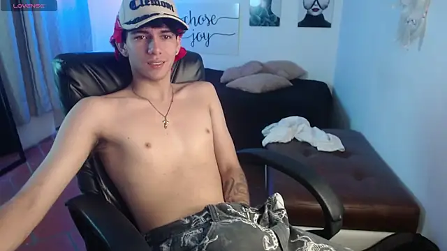 AmethystShadow17 online show from February 11, 7:52 pm