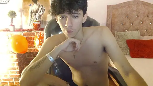 AmethystShadow17 online show from February 15, 1:20 pm