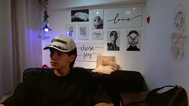 AmethystShadow17 online show from February 27, 7:36 pm