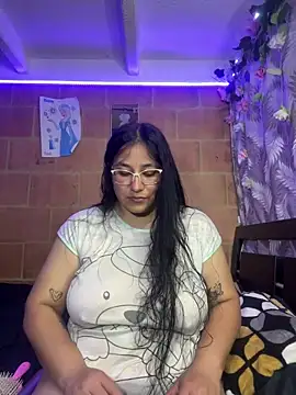 Snapshot of kassandra_luxury chatting on October 27, 4:27 am kassandra luxury online show from October 27, 4:27 am