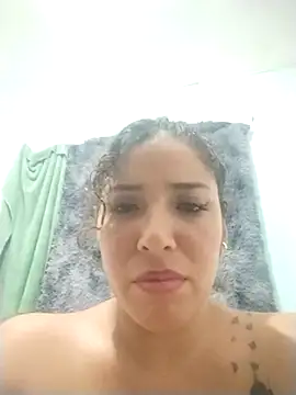 Yvonny27 online show from February 22, 5:08 am