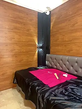 Yvonny27 online show from February 26, 1:10 pm