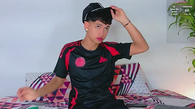 Snapshot of Axel_Cody_ chatting on June 4, 1:39 pm Axel Cody online show from June 4, 1:39 pm