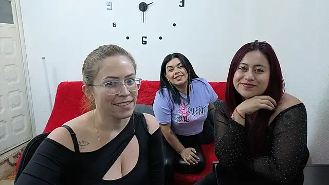 Snapshot of lesb_milf chatting on April 22, 8:21 pm lesb milf online show from April 22, 8:21 pm