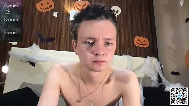 Snapshot of Logan_mett chatting on November 2, 4:09 pm Logan mett online show from November 2, 4:09 pm