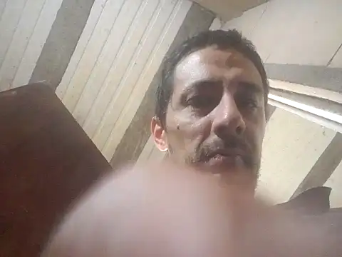 Snapshot of locoar22 chatting on October 20, 8:09 pm locoar22 online show from October 20, 8:09 pm