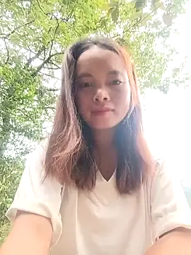 Snapshot of Nguyet2k4 chatting on May 3, 11:00 pm Nguyet2k4 online show from May 3, 11:00 pm