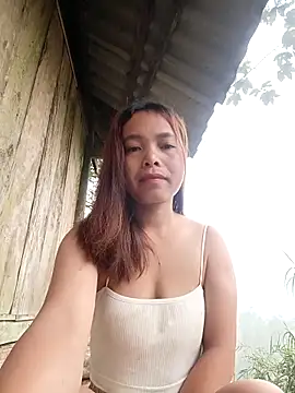 Snapshot of Nguyet2k4 chatting on May 8, 11:21 pm Nguyet2k4 online show from May 8, 11:21 pm