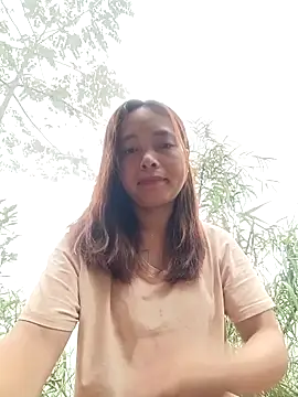 Snapshot of Nguyet2k4 chatting on May 11, 11:13 pm Nguyet2k4 online show from May 11, 11:13 pm