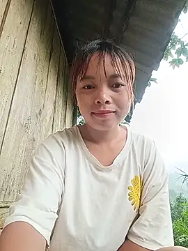 Snapshot of Nguyet2k4 chatting on June 5, 10:59 pm Nguyet2k4 online show from June 5, 10:59 pm