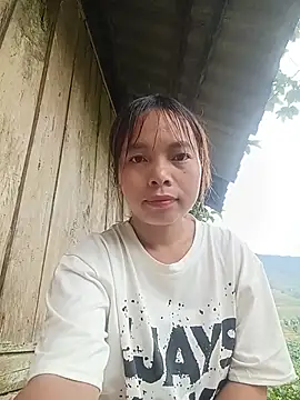 Snapshot of Nguyet2k4 chatting on June 6, 11:31 pm Nguyet2k4 online show from June 6, 11:31 pm