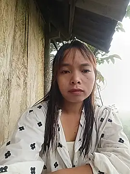 Snapshot of Nguyet2k4 chatting on July 1, 1:51 am Nguyet2k4 online show from July 1, 1:51 am