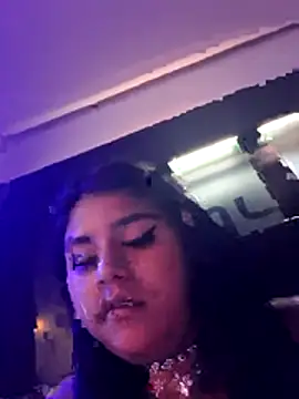 Snapshot of angie_hott chatting on May 17, 1:29 pm angie hott online show from May 17, 1:29 pm