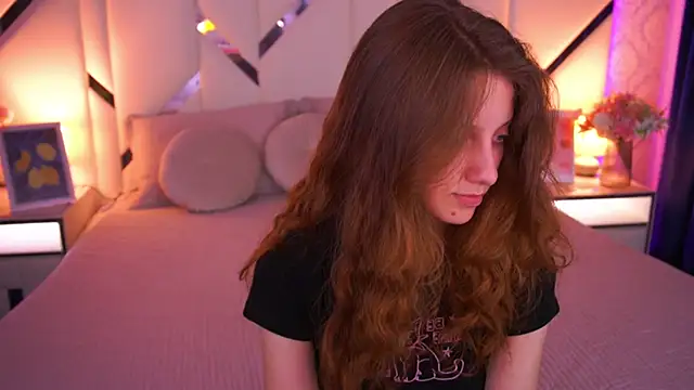 Snapshot of CuteeFoxy chatting on May 11, 4:04 pm CuteeFoxy online show from May 11, 4:04 pm