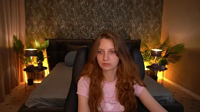 CuteeFoxy online show from June 26, 1:15 pm