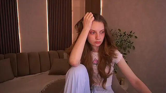 CuteeFoxy online show from July 4, 12:55 pm