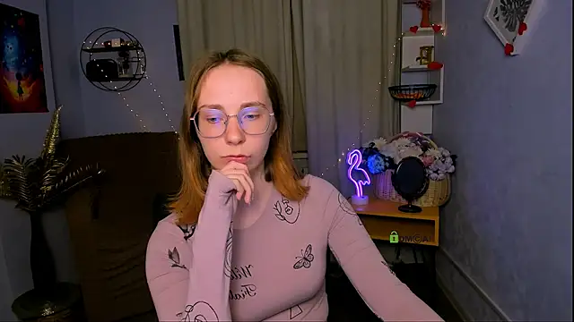 Snapshot of evalora_vei chatting on April 24, 7:16 pm evalora vei online show from April 24, 7:16 pm