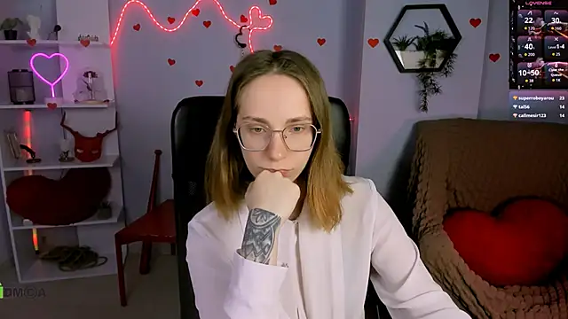 Snapshot of evalora_vei chatting on April 26, 7:22 pm evalora vei online show from April 26, 7:22 pm